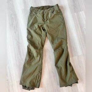 Women’s snow pants